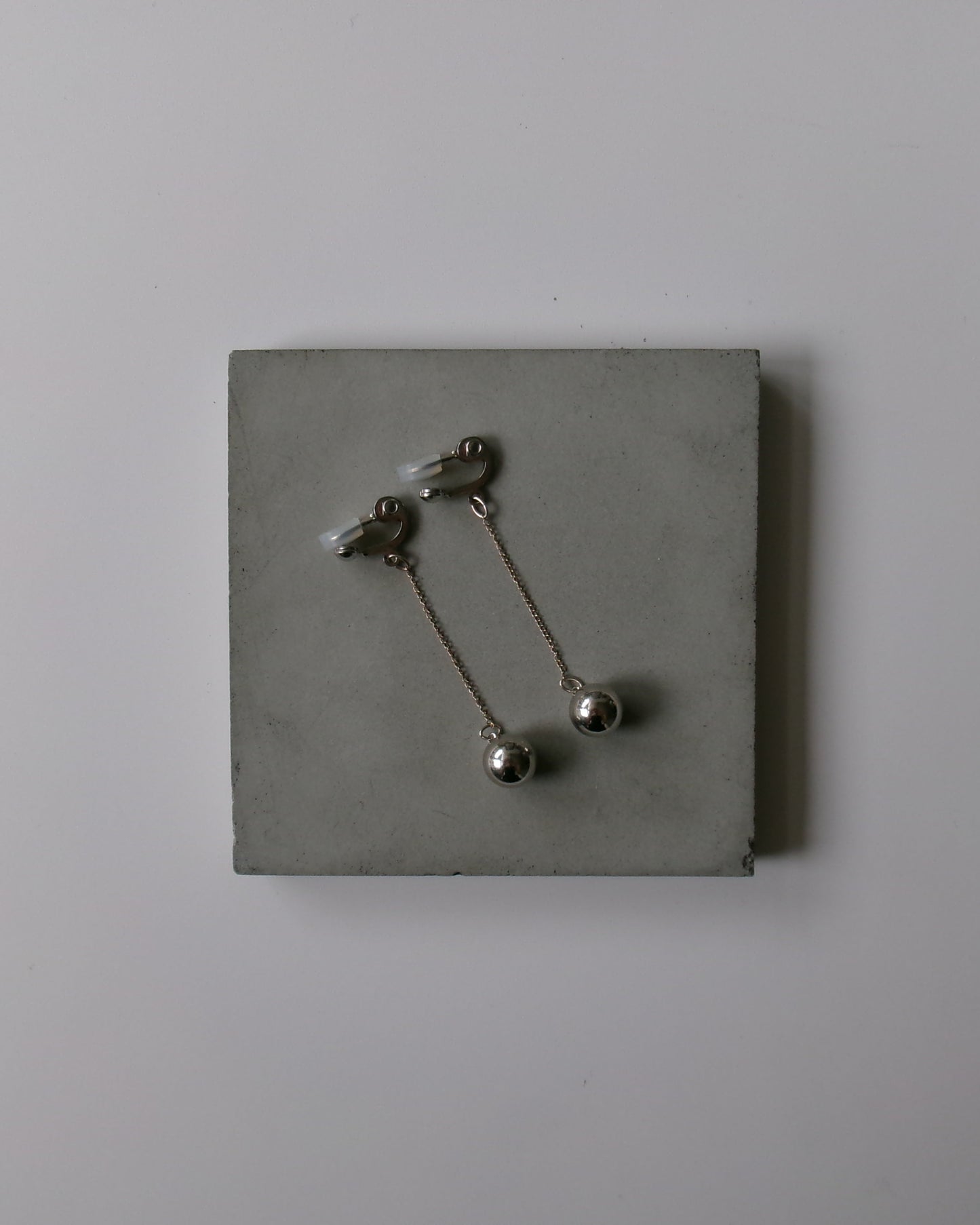 Sphere Swing Pierce