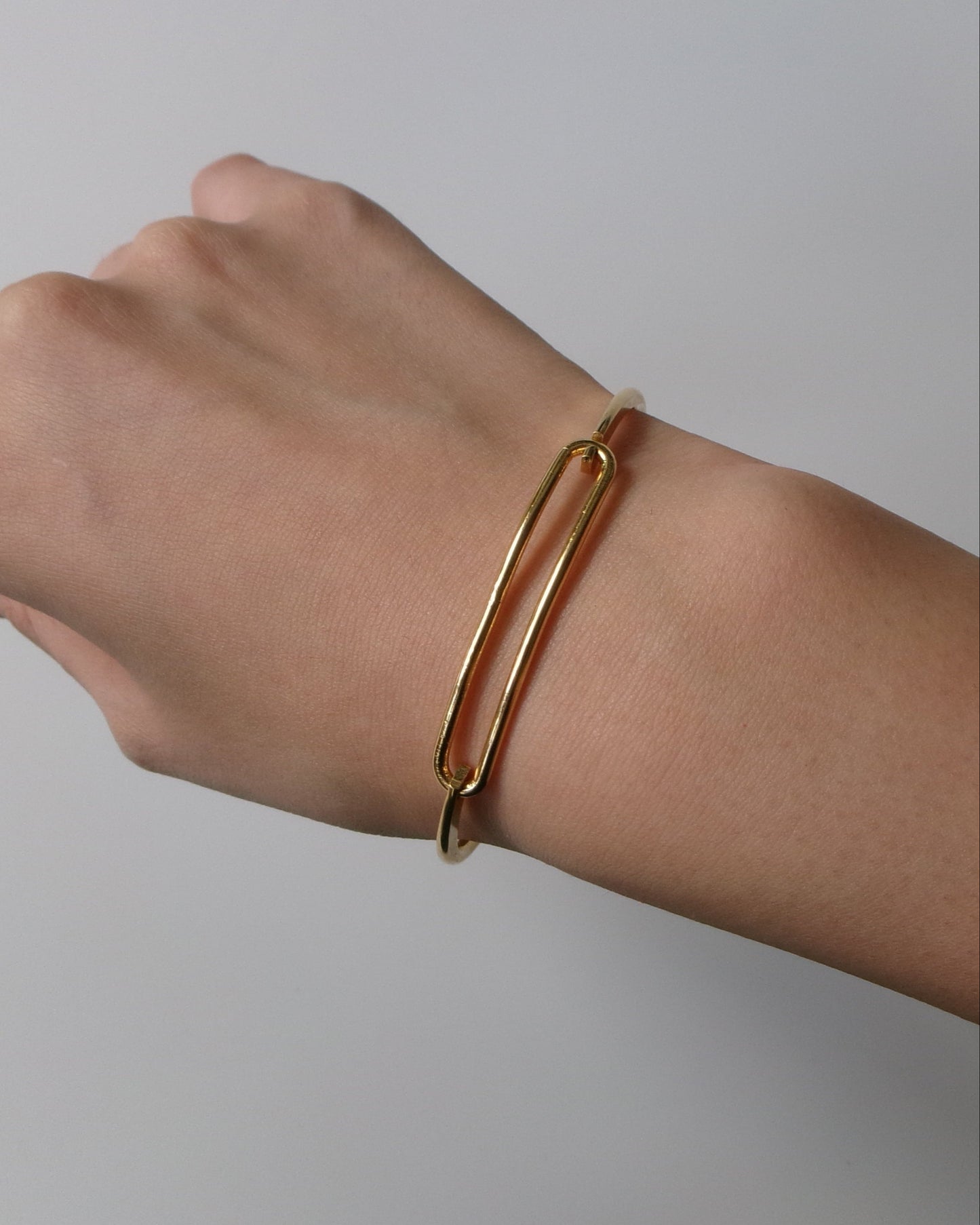 Sleek Round Bangle