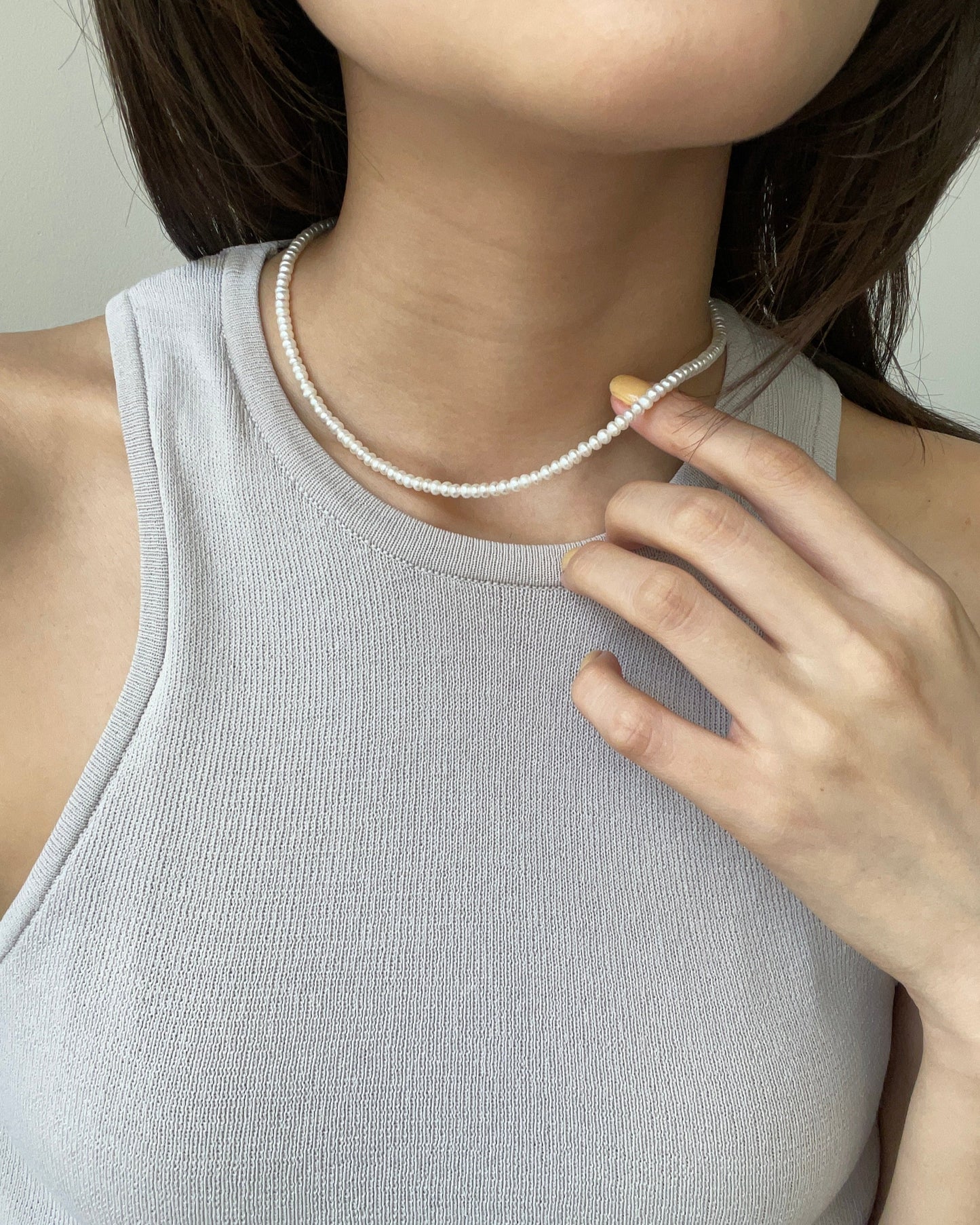 Subtle Pearl Choker