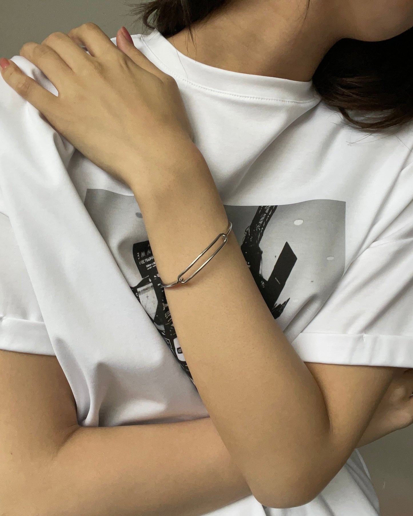 Sleek Round Bangle