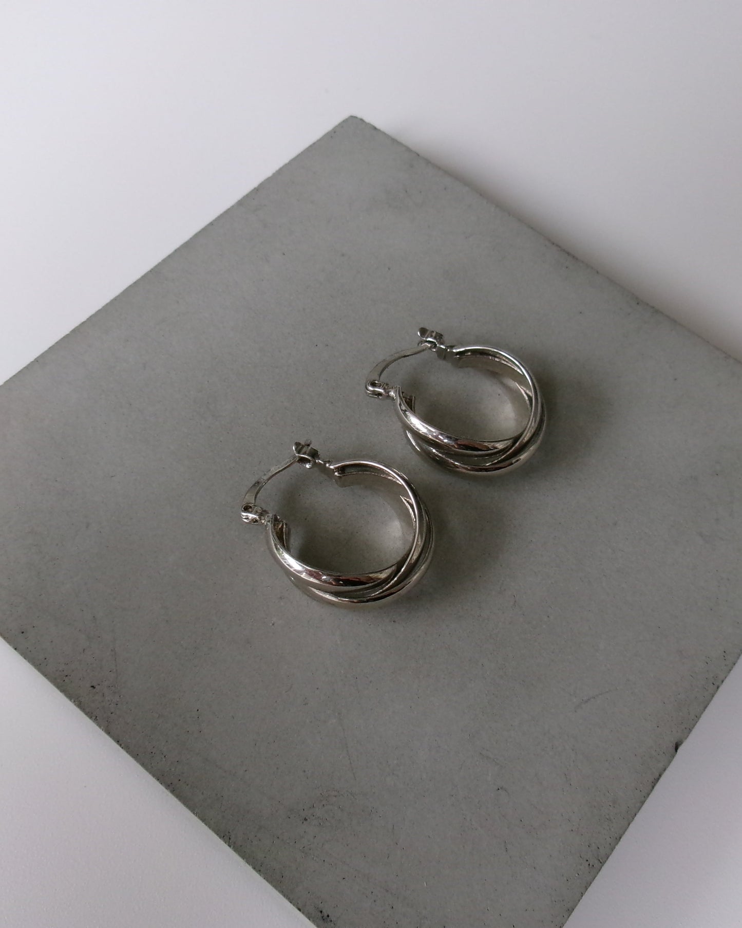 Twist Loop Pierce