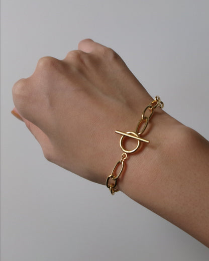 Bold Link Toggle Bracelet